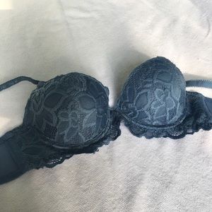 Navy push-up bra